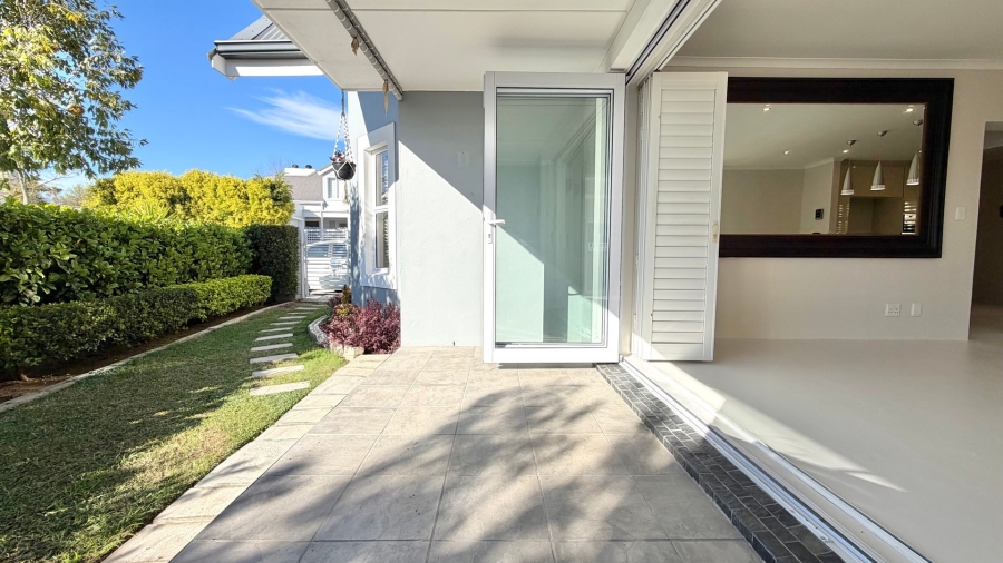 2 Bedroom Property for Sale in Paradyskloof Western Cape